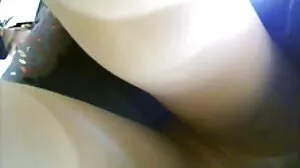 Busty Black Ware විශාල සුදු පඹයෙකු පිට නැගී එය රස විඳියි!