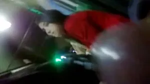 මුදල් සඳහා විදින පරිණත උරා බොන කුකුළා
