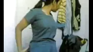 Hot bdsm බබෙක් උගුරේ අමාරුව